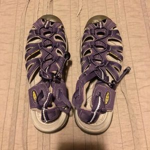 Keen sandals size 8.5